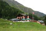 Blick zum Hotel Roseggletscher
