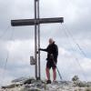 Am Gipfelkreuz der Hilpoldspitze
