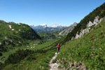 Aufstieg zur Johannesscharte mit Rtikon im Hintergrund
