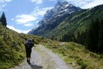 Weg zur Konstanzer Htte mit Blick auf Patteriol
